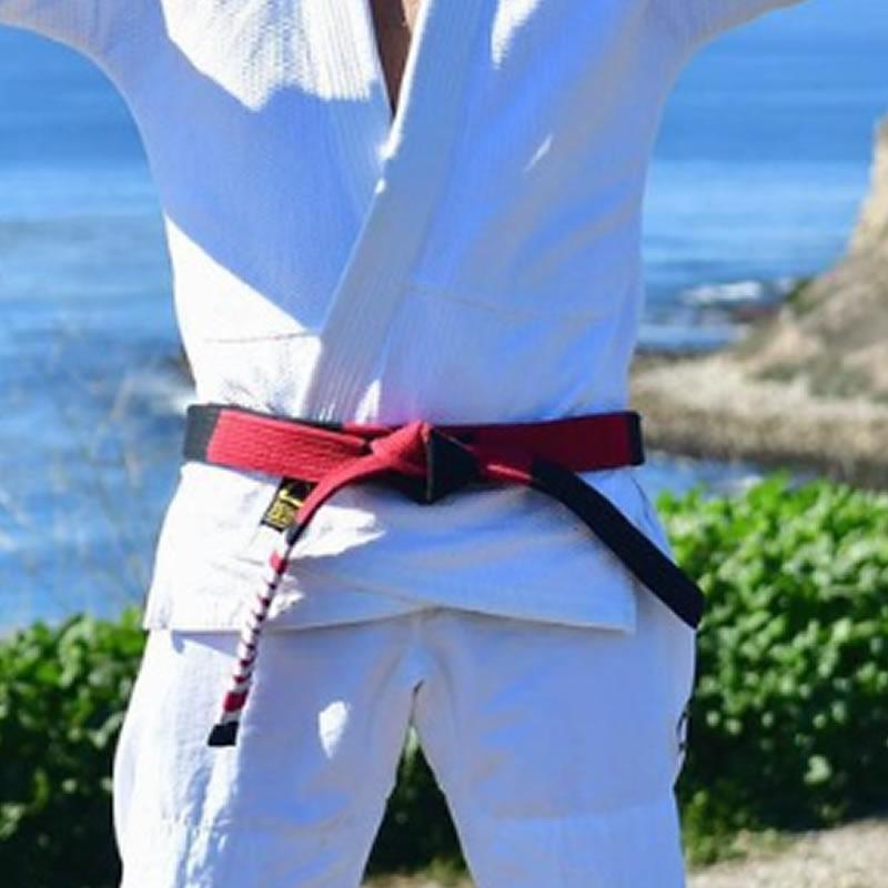 Faixa coral: o que representa e quem pode usá-la no Jiu-Jitsu?